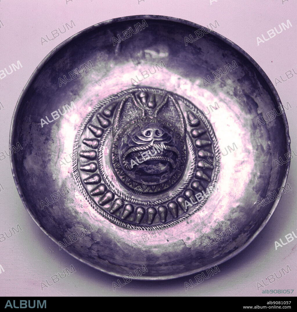 PLATA DEL TESORO DE TIVISSA. (ciento. 5ª-3ª BC). La cultura ibérica. Península Ibérica, Cataluña, España. M.A.C.