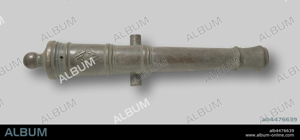Bronze cannon VOC A (Amsterdam), Bronze cannon VOC A. Manufactured for the Chamber of Amsterdam of the Dutch East India Company. Marked for the tapping piece, Lombok, Amsterdam, Dutch East India Company, VOC Chamber Amsterdam, Cipriaen Jansz. Crans, 1748, bronze (metal), founding, l 122.5 cm l 14 cm l 108.5 cm d 56 mm d 26 cm w 118.8 kg.