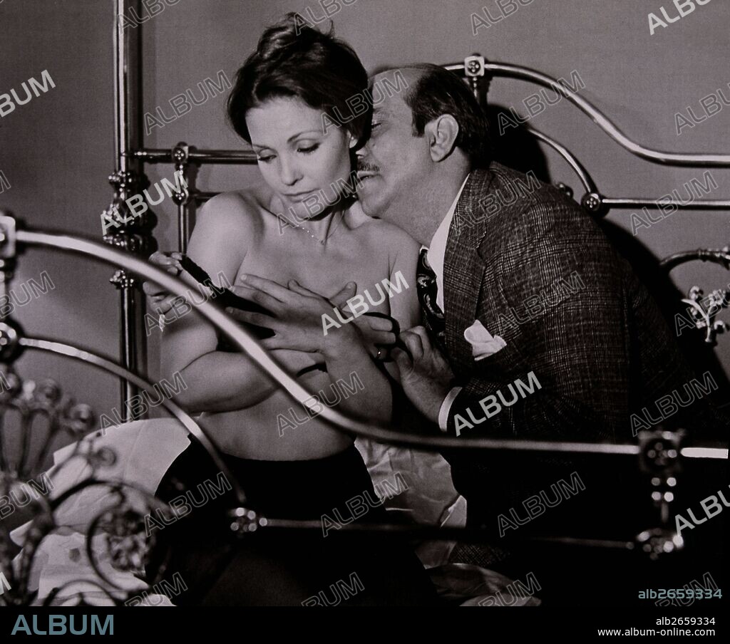 PELICULA : SEX O NO SEX , 1974  DIRECTOR , JULIO DIAMANTE  ACTORES , CARMEN SEVILLA , ANTONIO FERRANDIS.