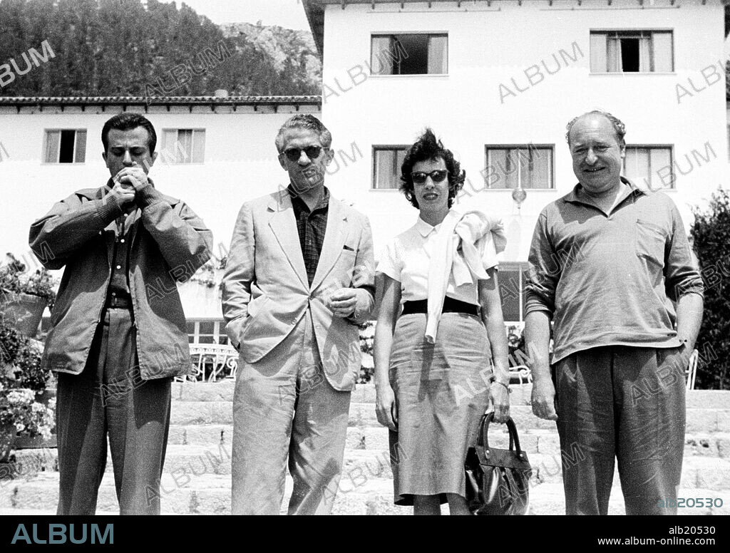 Blas de Otero, Rosario Conde, José Agustín Goytisolo y Gabriel Celaya. Formentor, Mallorca, 1959.