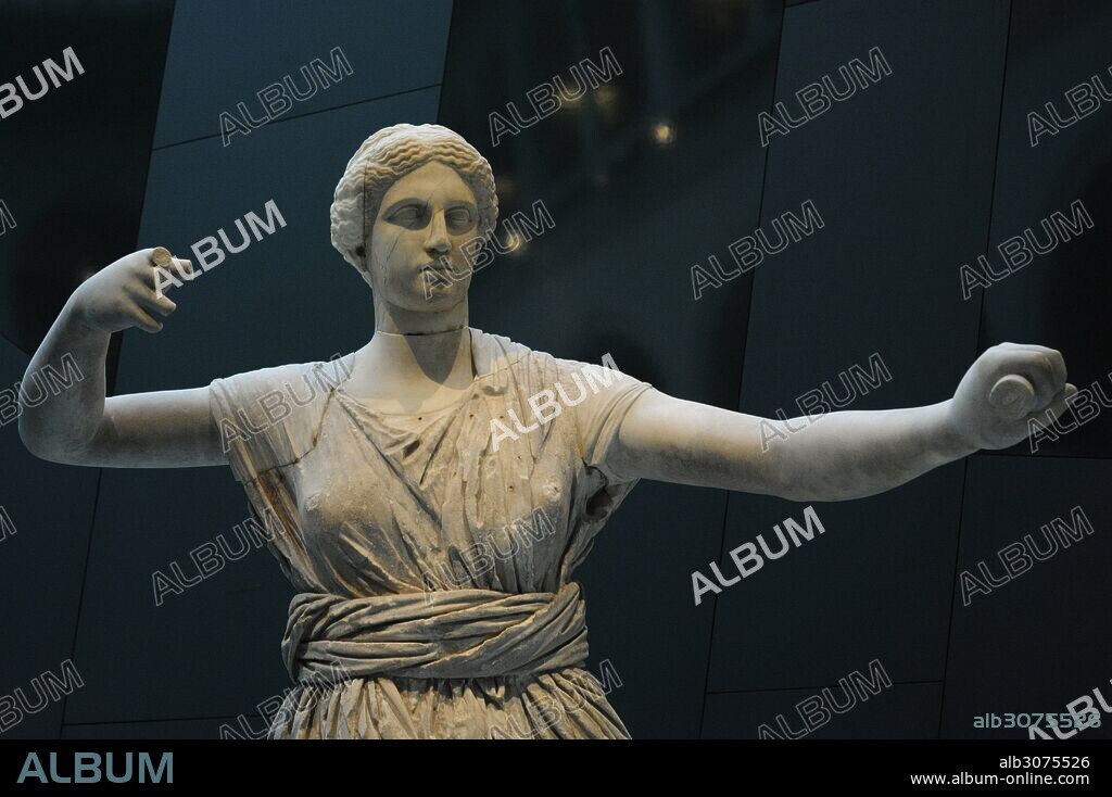 Estatua romana de la Diosa Artemis en actitud de disparar su arco (desaparecido). Mármol. Detalle. Museo del Mediterráneo y Antigüedades del Oriente Próximo (Museum of Mediterranean and Near Eastern Antiquities). Estocolmo. Suecia.