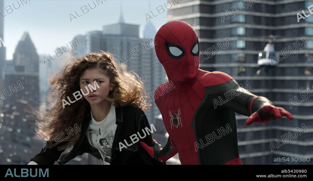 TOM HOLLAND und ZENDAYA in SPIDER-MAN: NO WAY HOME, 2021, unter der Regie von JON WATTS. Copyright Pascal Pictures / Marvel Studios / Columbia Pictures.