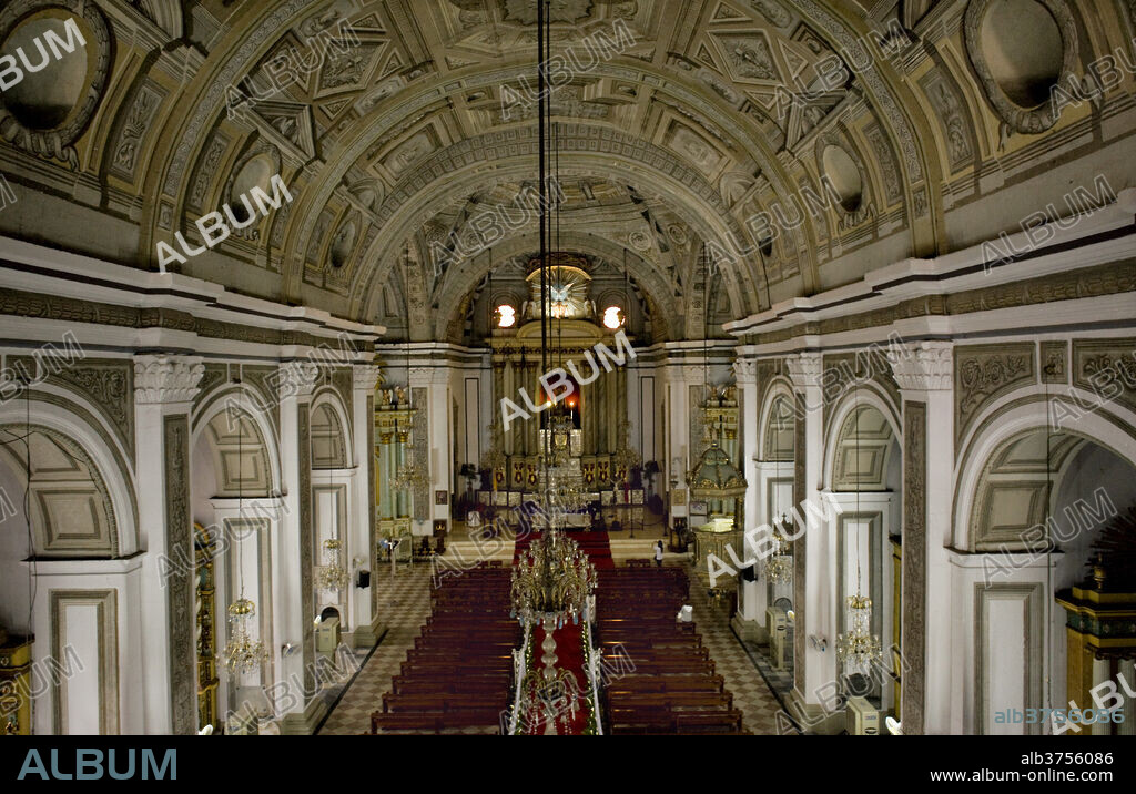 Interior of San Augustin church, the oldest church in Manila dating from 1607, which survived American bombing, UNESCO World Heritage Site, Philippines, Southeast Asia, Asia.