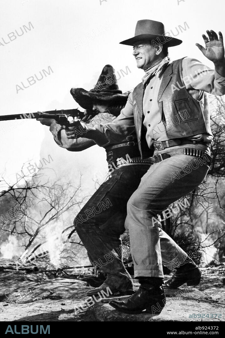 JOHN WAYNE en ATAQUE AL CARRO BLINDADO, 1967 (THE WAR WAGON), dirigida por BURT KENNEDY. Copyright UNIVERSAL PICTURES.