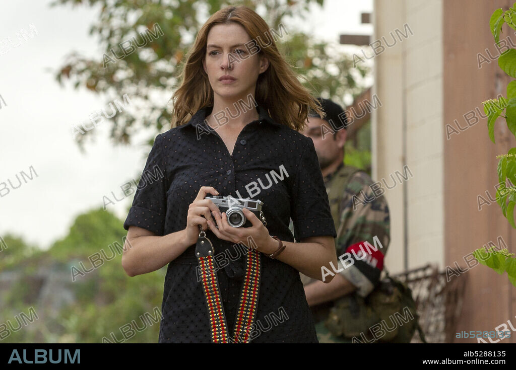 ANNE HATHAWAY in DAS LETZTE, WAS ER WOLLTE, 2020 (THE LAST THING HE WANTED), unter der Regie von DEE REES. Copyright THEFYZZ.