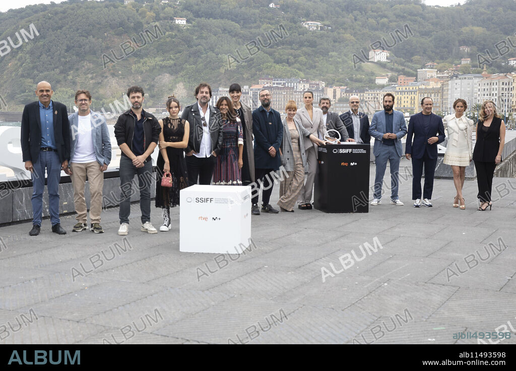 Melina Matthews, Jesus Carroza, Zoe Arnao, Luis Callejo, Ainhoa Santamaria, Maria Vazquez, Patricia Lopez Arnaiz, Rodrigo Sorogoyen, Isa Campo, Isaki Lacuesta, Alberto Rodriguez, Alberto Marini and Isa Peña attended 'Apagon / Offworld' Photocall during 70th San Sebastian International Film Festival at Kursaal Palace on September 24, 2022 in Donostia / San Sebastian, Spain.