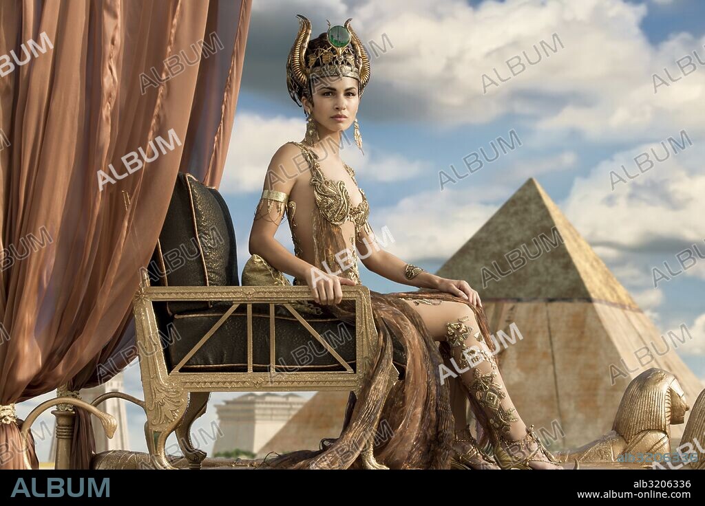ELODIE YUNG en DIOSES DE EGIPTO, 2016 (GODS OF EGYPT), dirigida por ALEX PROYAS. Copyright CONCORDE CLOCK CINEMA/SUMMIT ENT/THUNDER ROAD PICTURES.