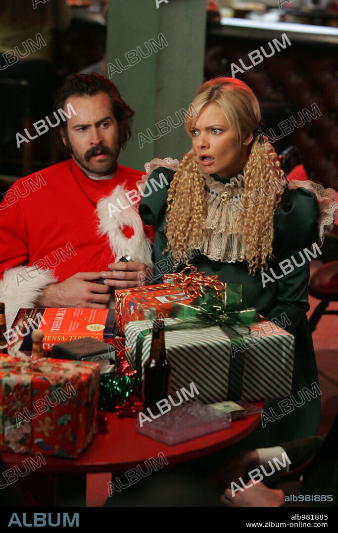 JAIME PRESSLY and JASON LEE in MY NAME IS EARL, 2005, directed by CHRIS KOCH and MARC BUCKLAND. Copyright 20TH CENTURY FOX.