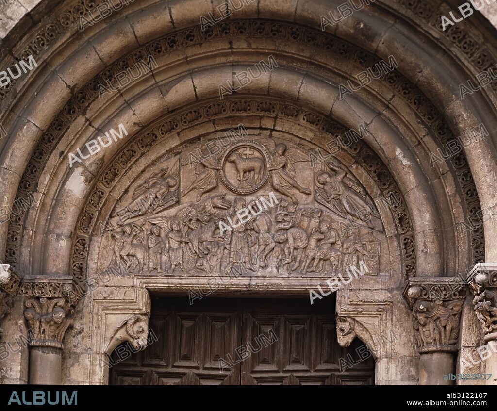 Tímpano de la Portada del Cordero. Iglesia de San Isidoro, Leon, s.XI.