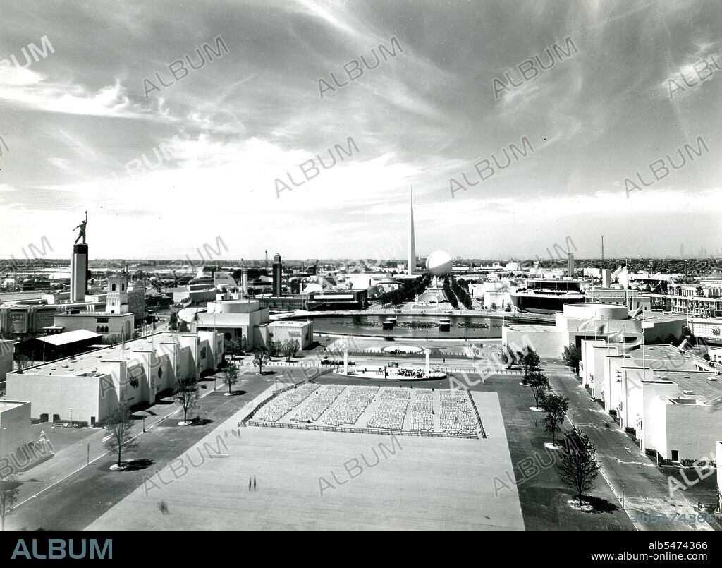 New York, 1940 - 'Overall view of the fairgrounds of the New York World's Fair of 1939-1940 -  'The statue of a worker on the USSR Building is seen in the left middle ground and the Trylon and Perisphere is seen in the center background.' No photographer.