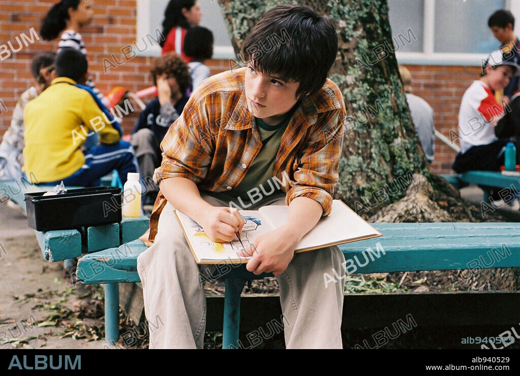 JOSH HUTCHERSON in BRIDGE TO TERABITHIA, 2007, directed by GABOR CSUPO. Copyright WALT DISNEY PICTURES.