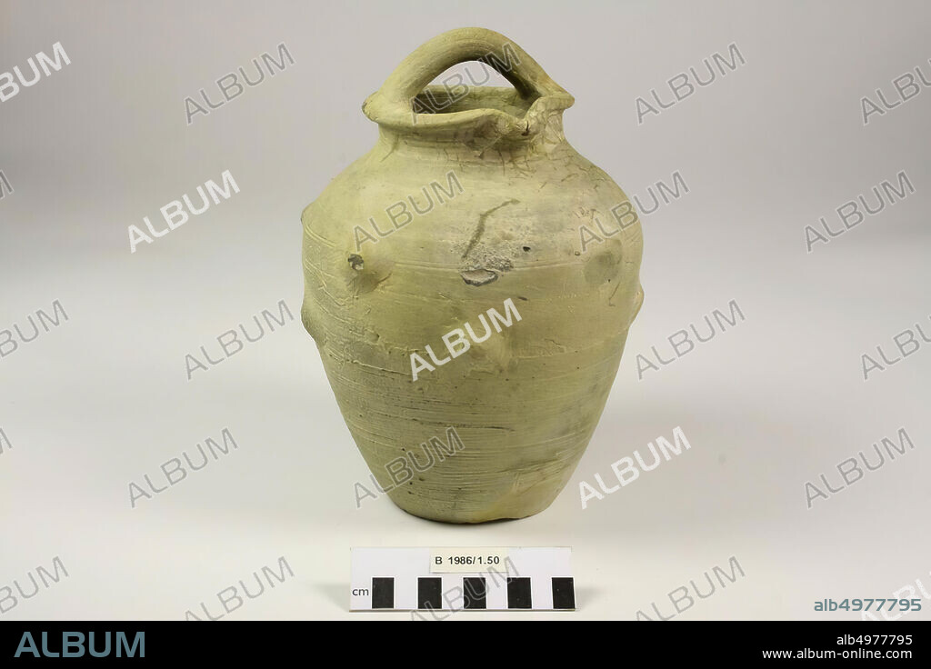A light green jug with spout and handle. Bump-shaped protrusions can be seen on the shoulder and abdomen, tableware, pottery, H 24.2 cm, D belly 17.4 cm, D edge 10.5 cm, Parthische Period 247 BC. - 224 AD, unknown.