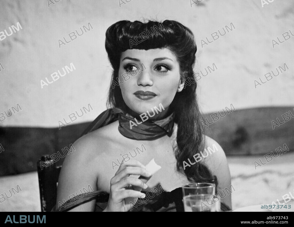 ANGELA MOLINA en NO QUIERO PERDER LA HONRA, 1975.