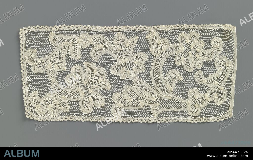 Strip of mixed lace with a broad spiral, Strip of natural-colored mixed lace: Milanese lace (bobbin lace) with a needle-edged soil. On a mesh ground (needle side) is a clasped pattern that consists of wide curling stems with exotic flowers. The contours of the flowers and stems consist of cloned ribbons. Various ornamental grounds have been applied within the contours. A clasped beaded border serves as a finishing along the outside, with the exception of one short side that is finished with a straight clasped band., anonymous, Milaan (possibly), c. 1690 - c. 1699, linen (material), tape lace (mixed lace), l 30 cm × w 14 cm ×, 30 cm.