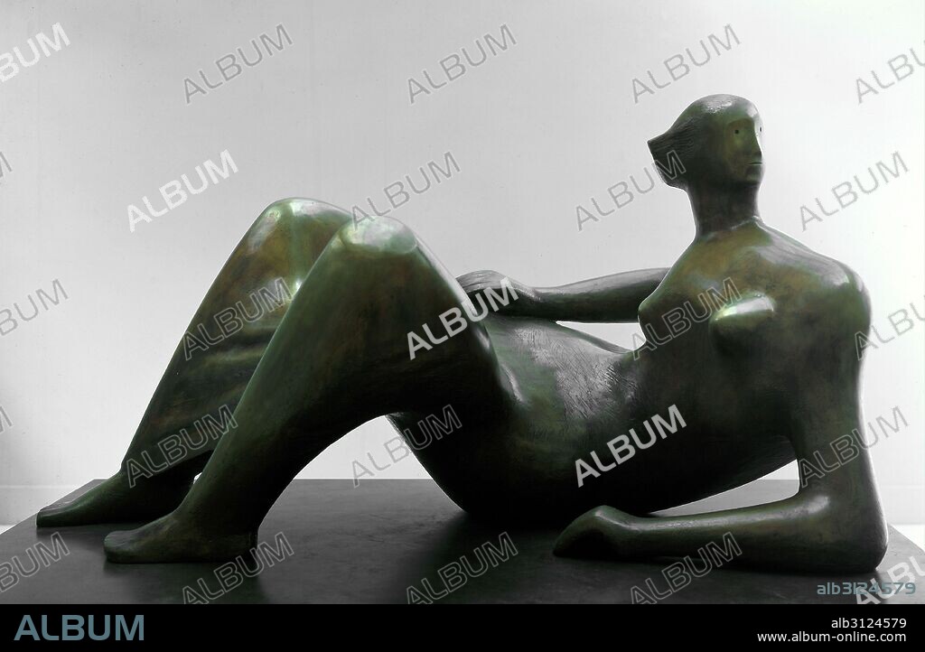 HENRY MOORE. Figura reclinada: Ángulos, 1979.