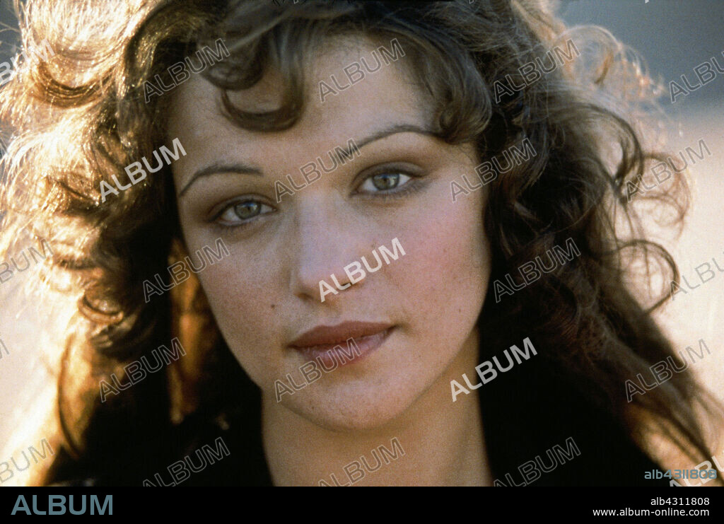 RACHEL WEISZ dans THE MUMMY, 1999, réalisé par STEPHEN SOMMERS. Copyright UNIVERSAL PICTURES.
