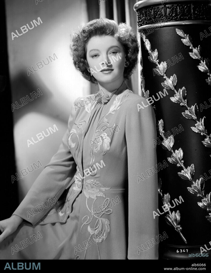 MYRNA LOY en EL HOMBRE DELGADO VUELVE A CASA, 1944 (THE THIN MAN GOES HOME), dirigida por RICHARD THORPE. Copyright M.G.M.
