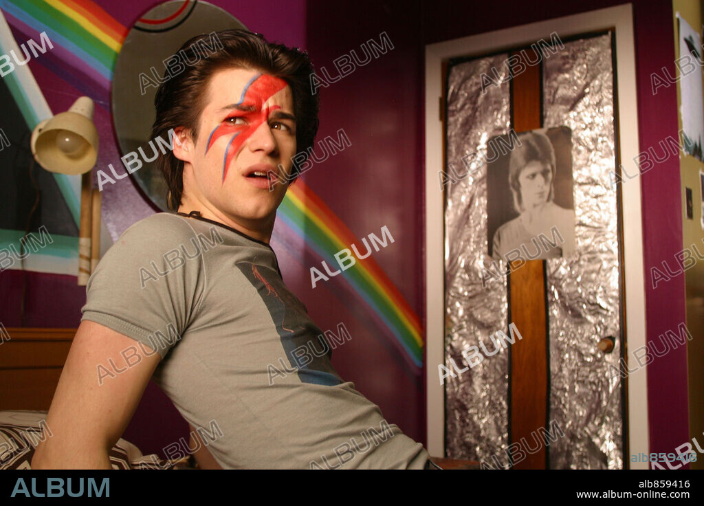 MARC-ANDRE GRONDIN en C. R. A. Z. Y., 2005, dirigida por JEAN-MARC VALLEE. Copyright CIRRUS COMMUNICATIONS.