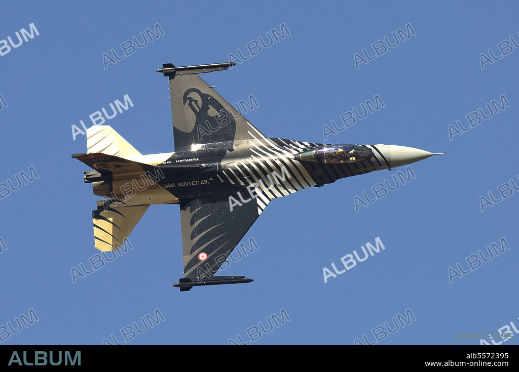 A Solo Turk F-16 of the Turkish Air Force performing at Izmir Air Show, Turkey, during the 100th Anniversary of the Turkish Air Force.