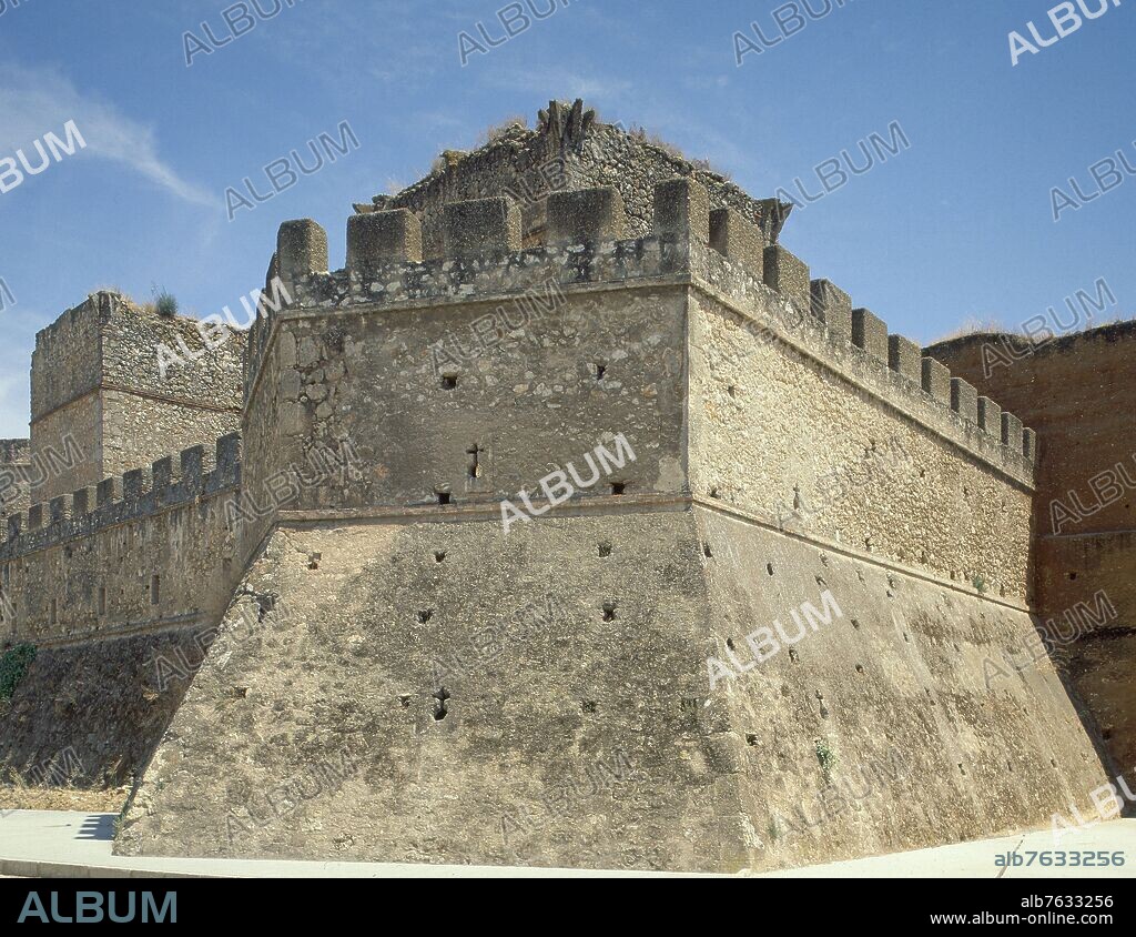 MURALLAS ARABES-TORREON DEFENSIVO - S XII.