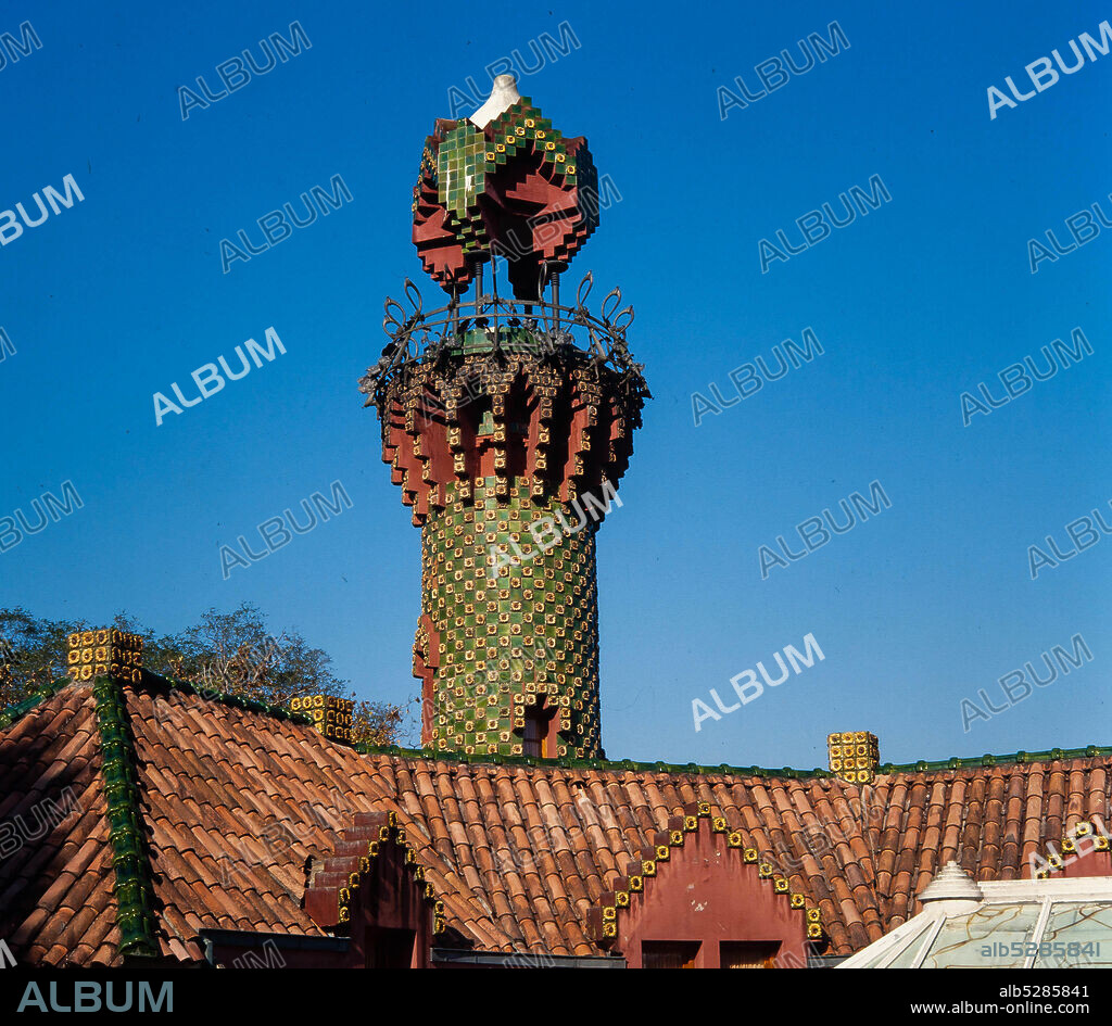 ANTONI GAUDI. Villa Quijano, popularmente conocida como 'El Capricho'. Edificio modernista construido entre 1883 y 1885 en la localidad cántabra de Comillas.