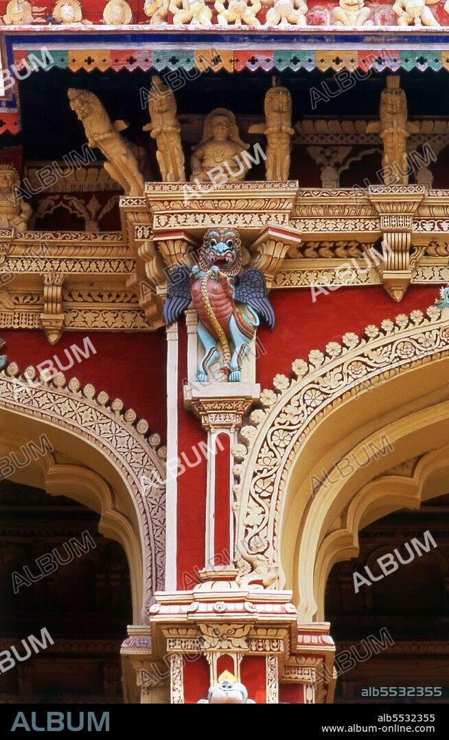 The Thirumalai Nayak Palace was built by King Thirumalai Nayak in 1636 CE and is a classic fusion of Dravidian and Islamic styles.