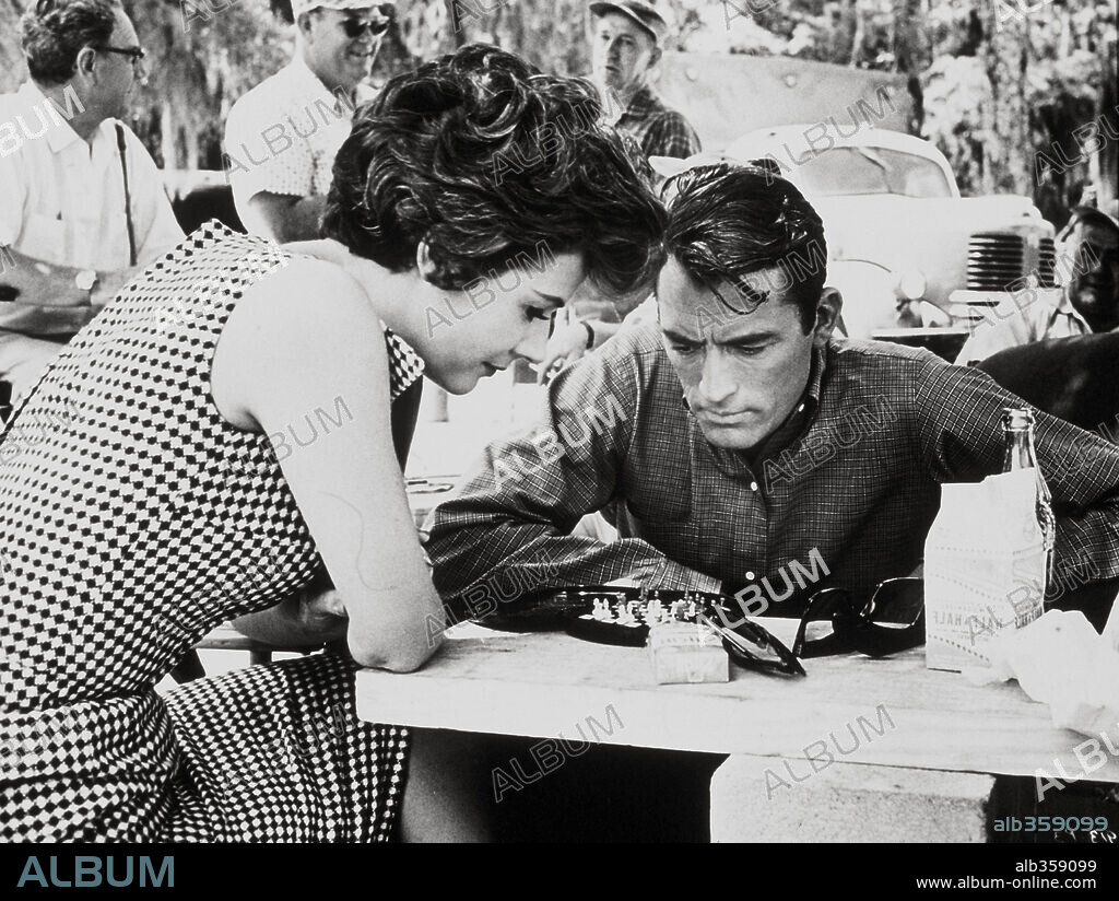 GREGORY PECK y POLLY BERGEN en EL CABO DEL TERROR, 1962 (CAPE FEAR), dirigida por J. LEE THOMPSON. Copyright UNIVERSAL PICTURES.