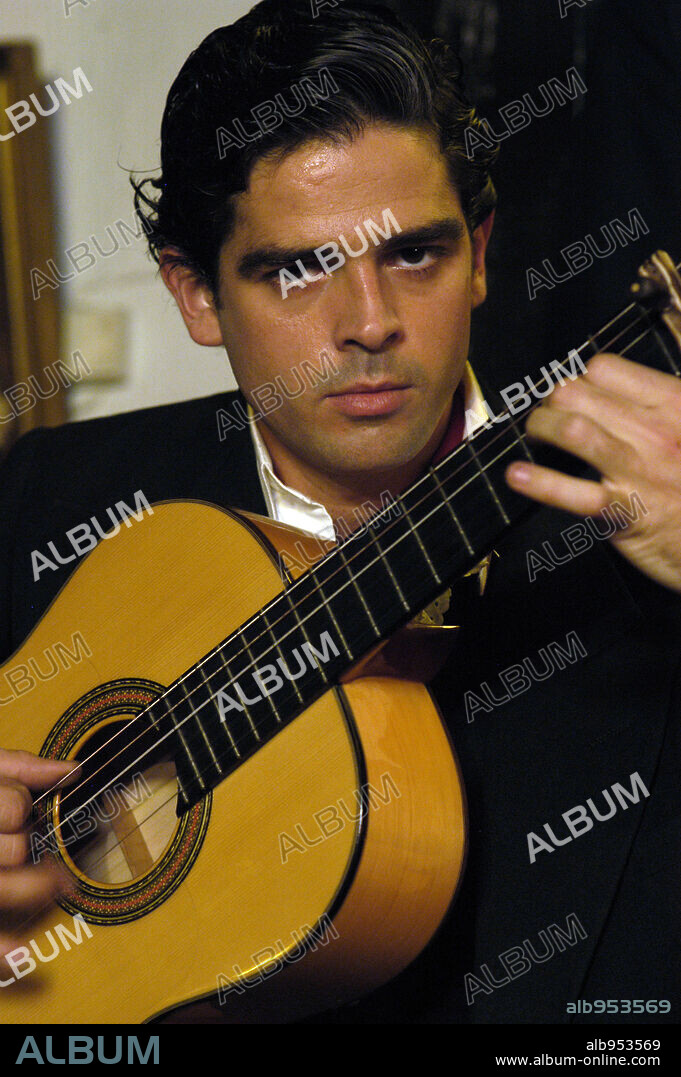 ALFONSO BEGARA in LOLA, LA PELÍCULA, 2007, directed by MIGUEL HERMOSO. Copyright ANTENA 3 TELEVISION/PRODIGIUS AUDIOVISUAL.
