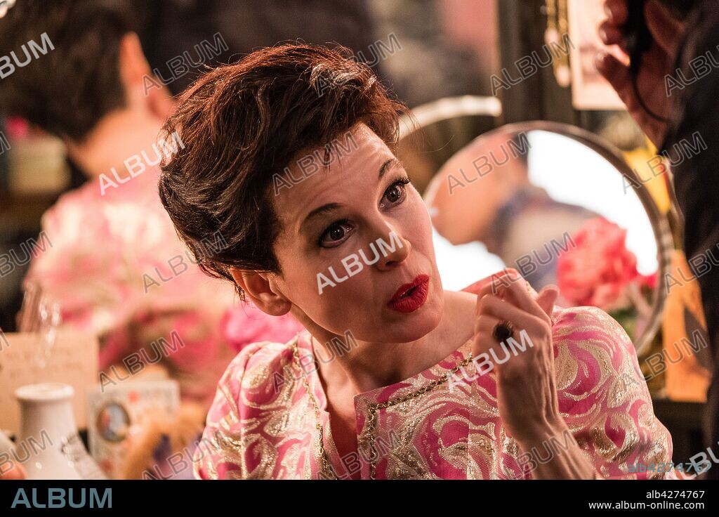 RENEE ZELLWEGER en JUDY, 2019, dirigida por RUPERT GOOLD. Copyright Twentieth Century-Fox.