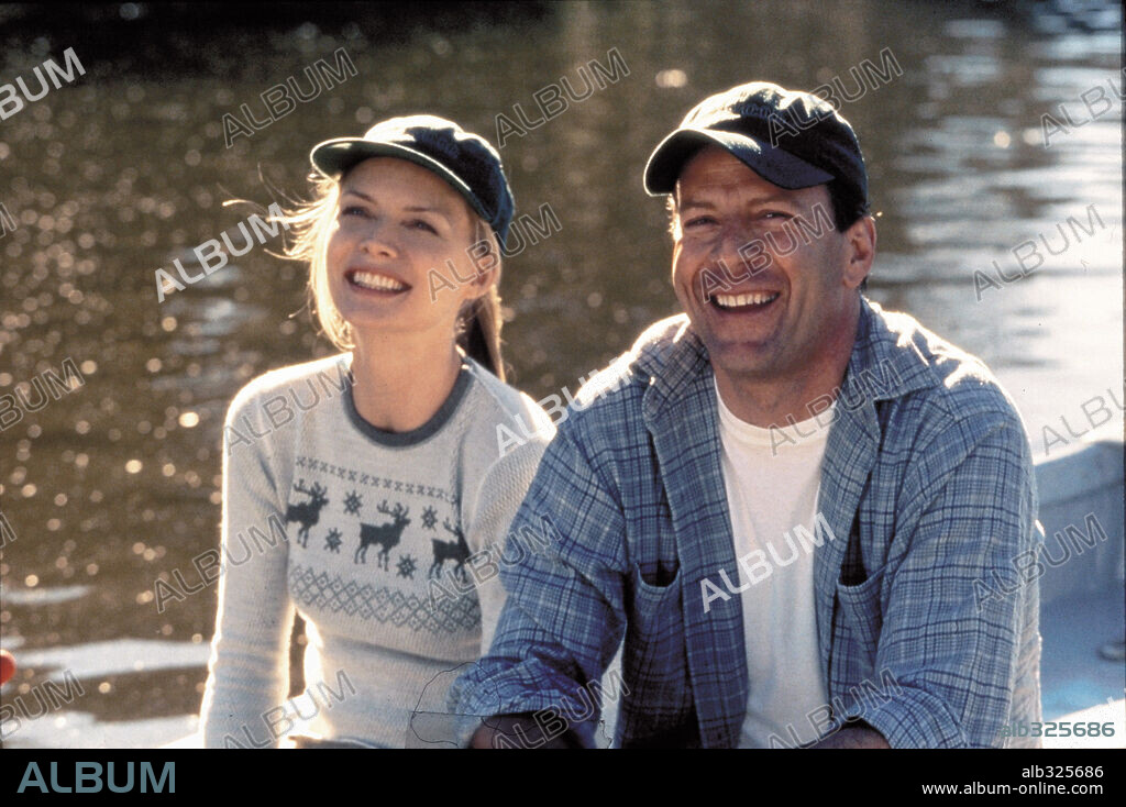 BRUCE WILLIS y MICHELLE PFEIFFER en HISTORIA DE LO NUESTRO, 1999 (THE STORY OF US), dirigida por ROB REINER. Copyright CASTLE ROCK ENTERTAINMENT / NELSON, RALPH.