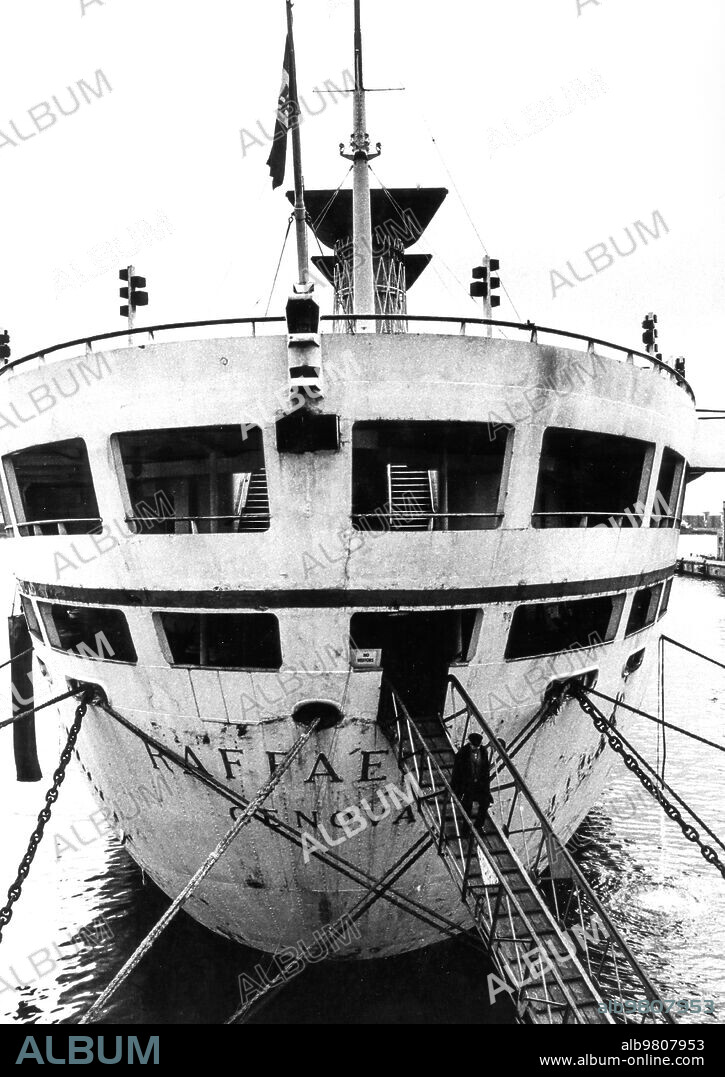 SS raffaello was an italian ocean liner built in the early 1960s for Italian Line by the cantieri riuniti dell'adriatico.