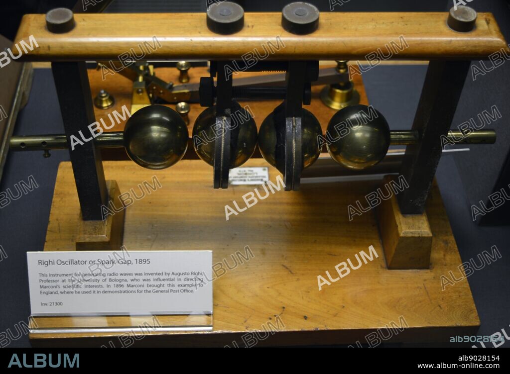 This instrument for generating radio waves was invented by Augusto Righi Professor at the university of Bologna, who was influential in directing Marconi's scientific interests. In 1896 Marconi brought this example to England where he used it in demonstrations for the General Post Office.