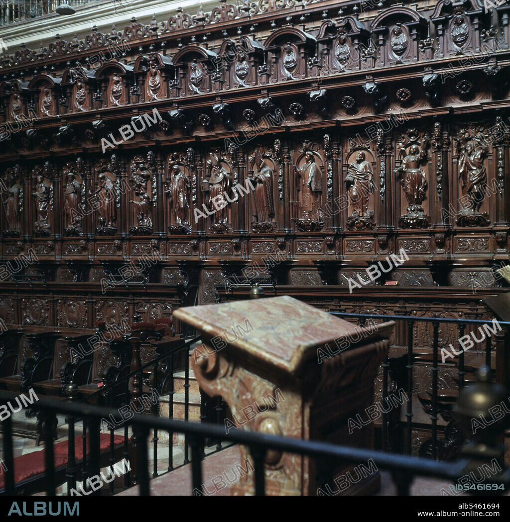 PEDRO DE MENA Y MEDRANO. MENA , PEDRO DE. ESCULTOR ESPAÑOL . GRANADA 1628 - 1688. SILLERIA DE CORO DE LA CATEDRAL DE MALAGA.