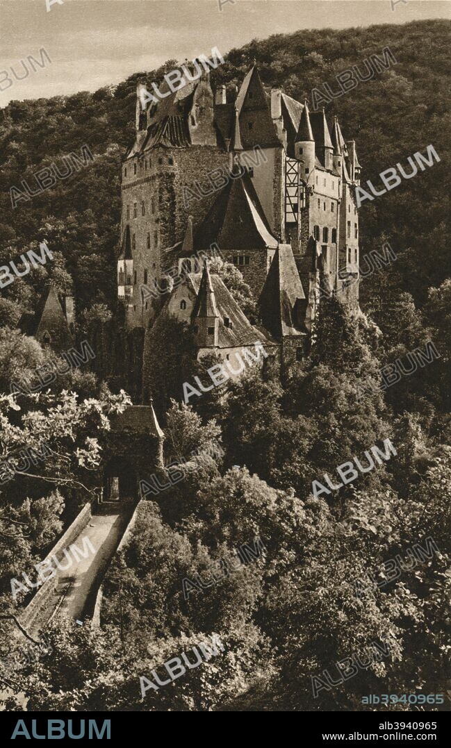 'Burg Katz (Mosel)', 1931. From Deutschland by Kurt Hielscher. [F. A. Brockhaus, Leipzig, 1931].