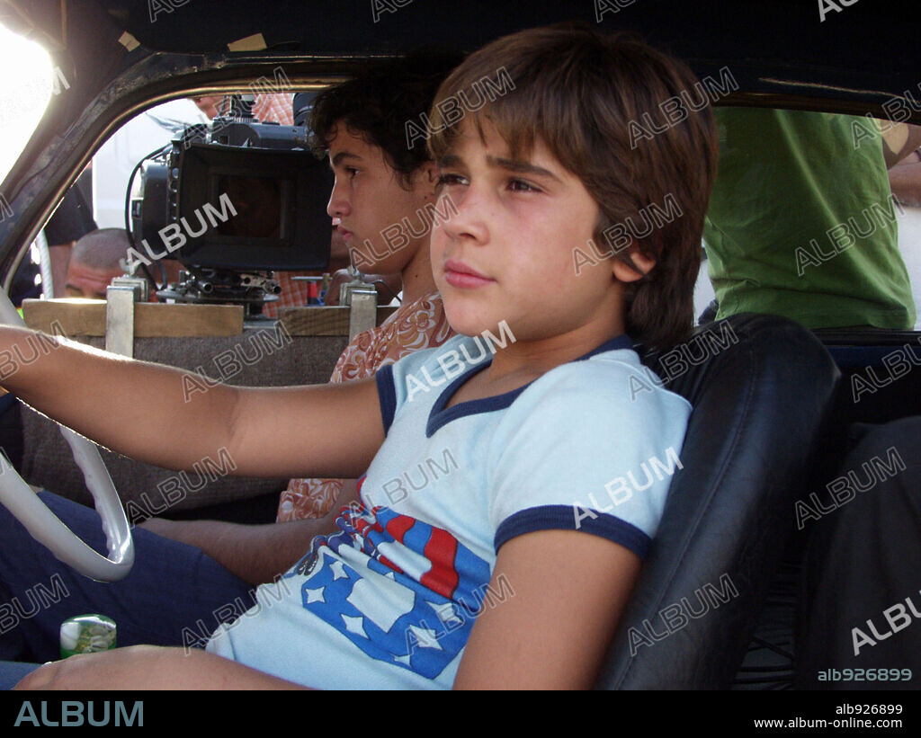 BORJA NAVAS in VOLANDO VOY, 2006, unter der Regie von MIGUEL ALBALADEJO. Copyright SOGECINE.