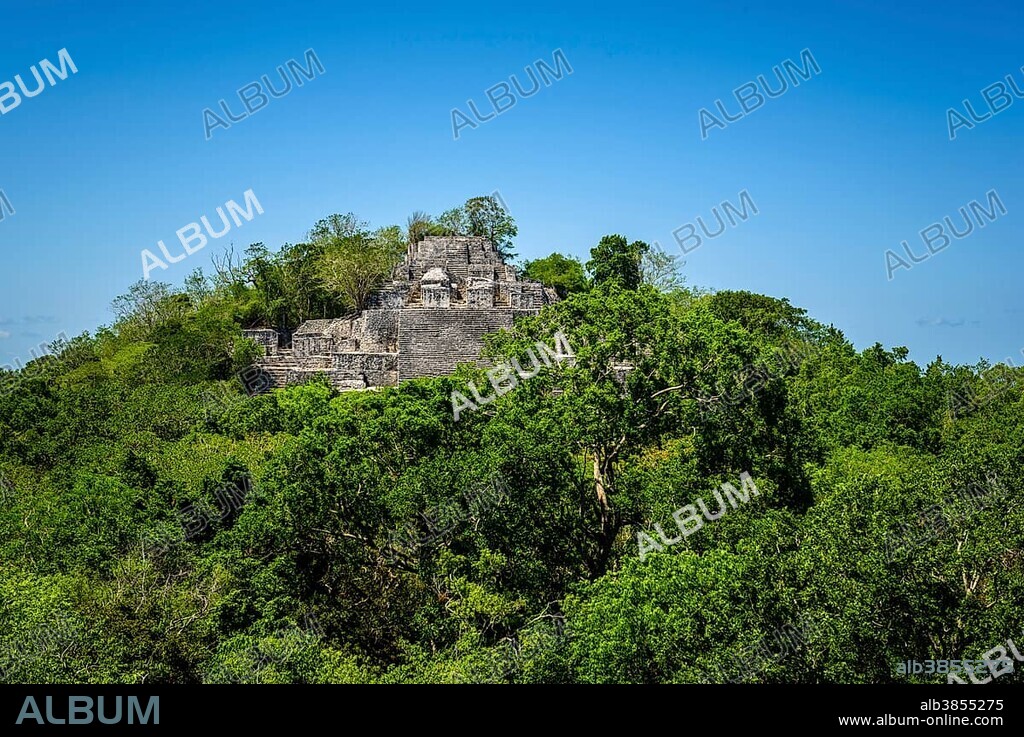 Ruins, ancient city, Mayan city of Calakmul, excavation site, Calakmul Biosphere Reserve, Campeche, Mexico, Central America.
