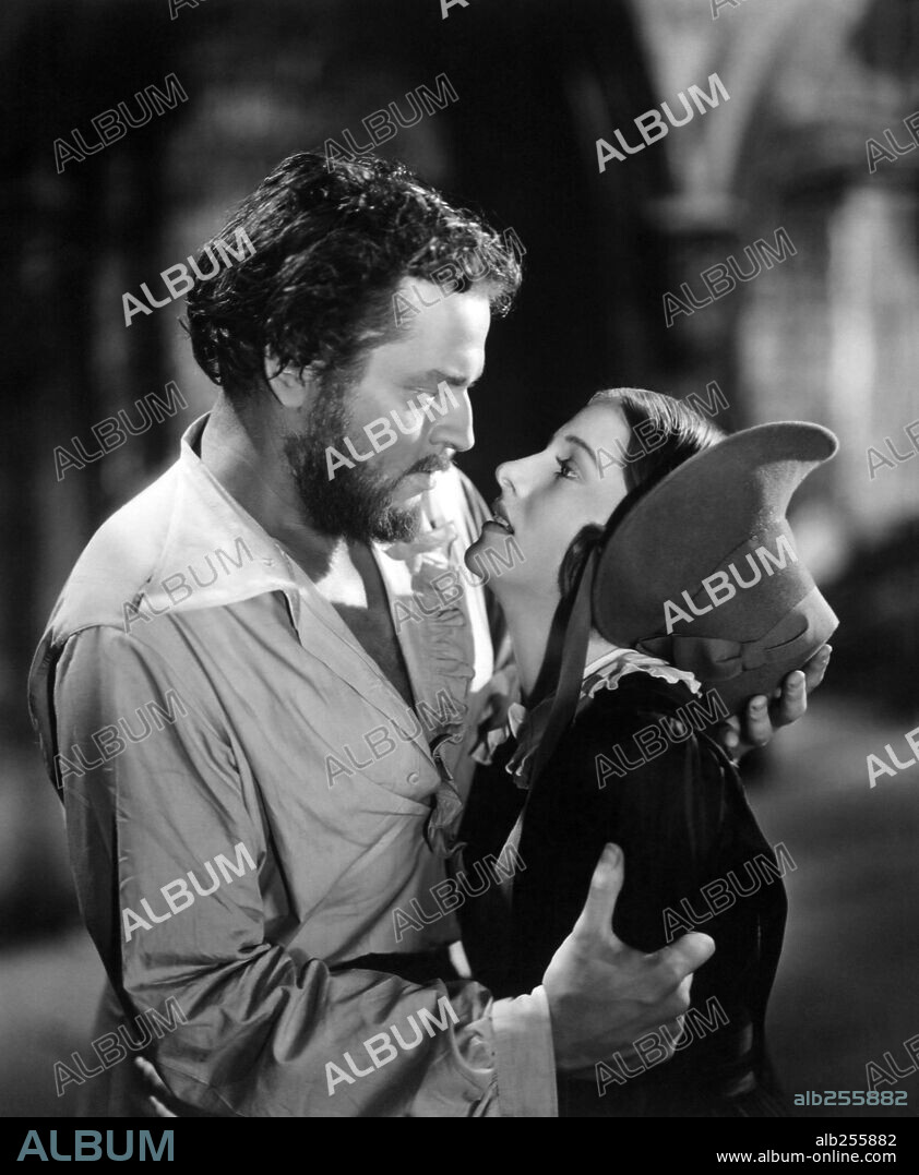 JOAN FONTAINE and ORSON WELLES in JANE EYRE, 1944, directed by ROBERT STEVENSON. Copyright 20TH CENTURY FOX.