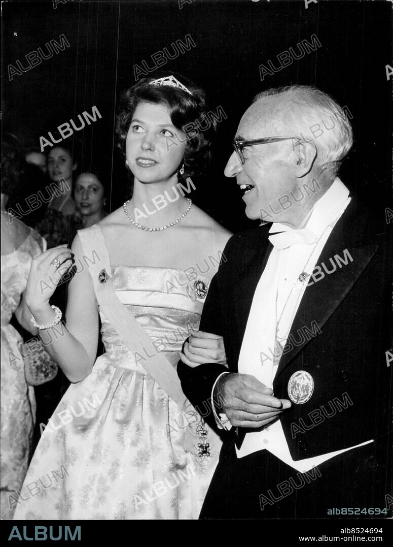 Stockholm 1963-12-10. Prinsessan Désirée och Sir John Eccles, australisk Nobelpristagare i medicin 1963 under Nobelbankettens dans i Stadshuset . Foto: John Kjellström / SvD / TT / kod 12014.