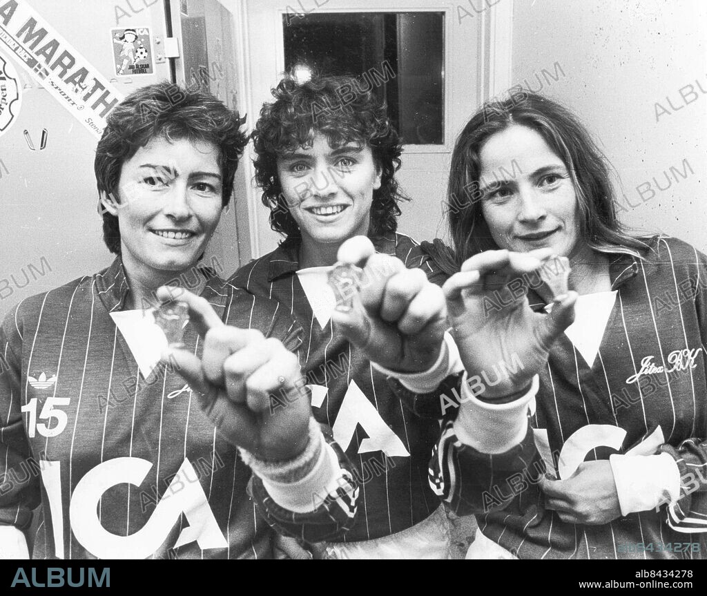 GÖTEBORG 1984-10-27.. Tre svenska mästare ur Jitex lag - från vänster Xxxxx Xxxx, Anette Börjesson och Anette Niklasson. *** Local Caption *** GP Foto: Lars Alexi / Kamerareportage / TT / Kod: 2524.