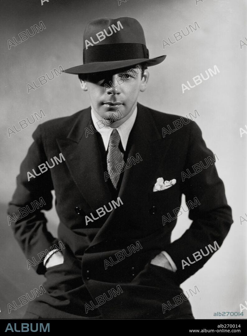 PAUL MUNI.  1932