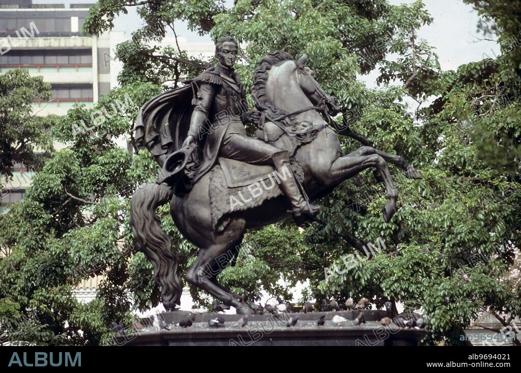 Caracas, Venezuela: Statue of Simon Bolivar, liberator of Venezuela, in Plaza Bolivar.