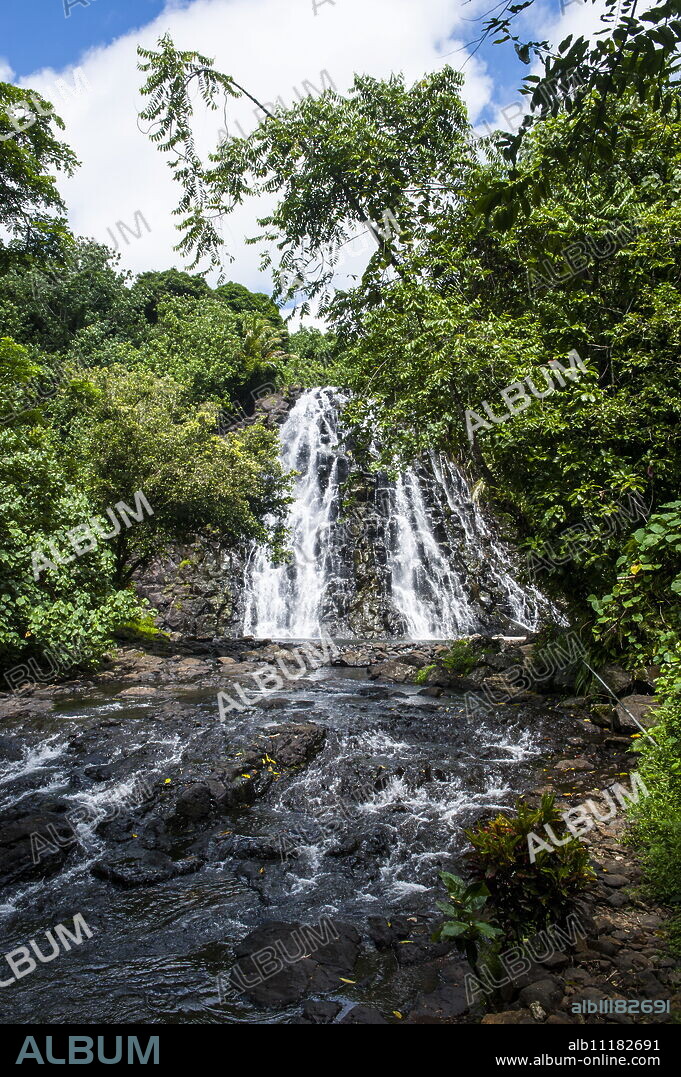 Kepirohi waterfall, Pohnpei (Ponape), Federated States of Micronesia, Caroline Islands, Central Pacific, Pacific.