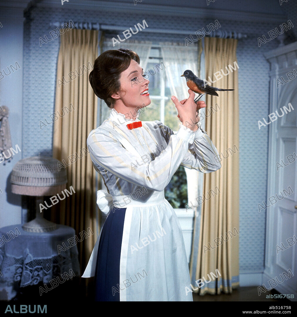 JULIE ANDREWS in MARY POPPINS, 1964, directed by ROBERT STEVENSON. Copyright WALT DISNEY PRODUCTIONS.