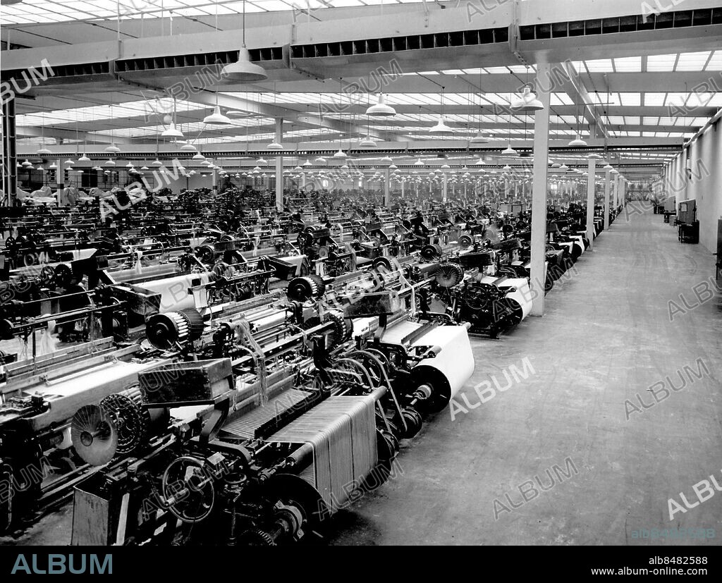 Malmö Yllefabrik Mab och Mya Doffeln i Malmö 1937.Södra Vallgatan - Studentgatan. Automatväveriet.. Foto: Sydsvenskan Bild / IBL Bildbyrå.