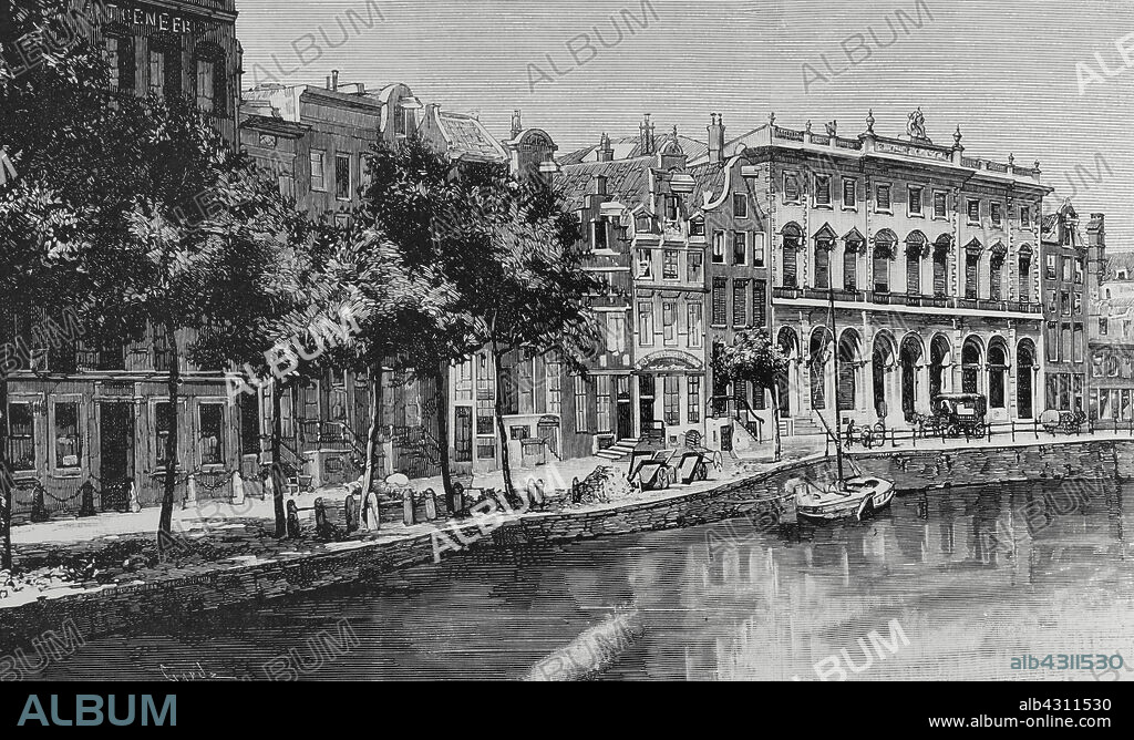 TOMÁS CARLOS CAPUZ (1834-1899). SPANISH ENGRAVER.. Países Bajos. Amsterdam. Vista de la calle y canal Nieuwezijds Voorburgwal con la Oficina Real de Correos a la derecha. Grabado por Tomás Carlos Capuz (1834-1899). La Ilustración Española y Americana, 1883.