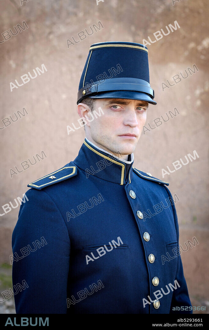 ROBERT PATTINSON in WAITING FOR THE BARBARIANS, 2019, directed by CIRO GUERRA. Copyright Iervolino Entertainment / Ithaca Pictures.