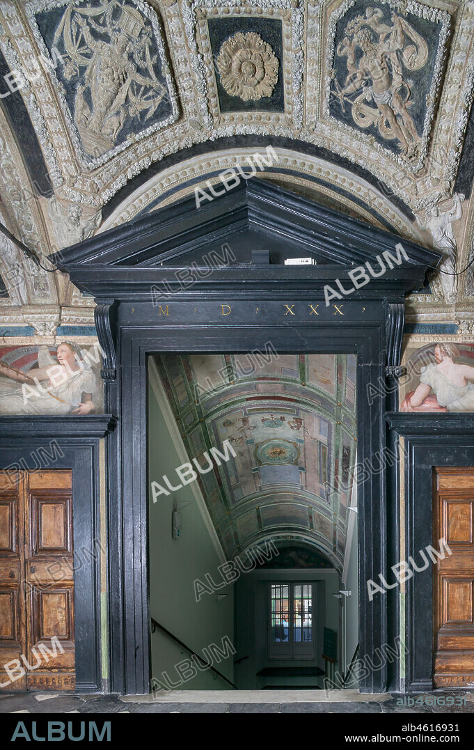 Genoa, Villa del Principe (Palazzo di Andrea Doria), the Loggia of the Heroes: Andrea Doria's ancestors . Frescoes by Perin del Vaga (Pietro Bonaccorsi), 1530 - 1533.
