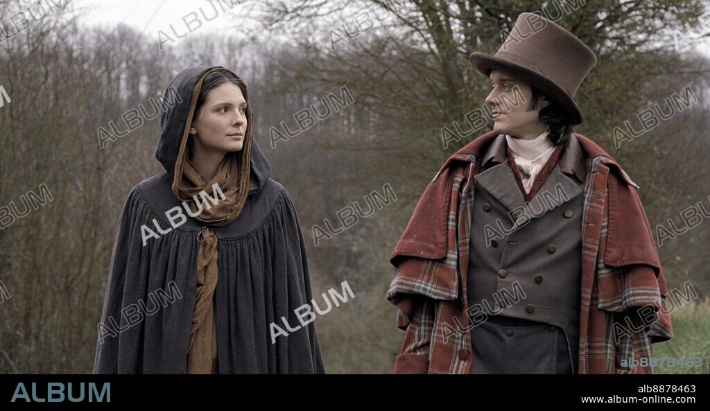 CESAR DOMBOY und JOSEPHINE JAPY in EUGENIE GRANDET, 2021, unter der Regie von MARC DUGAIN. Copyright Featuristic Films / High Sea Production.