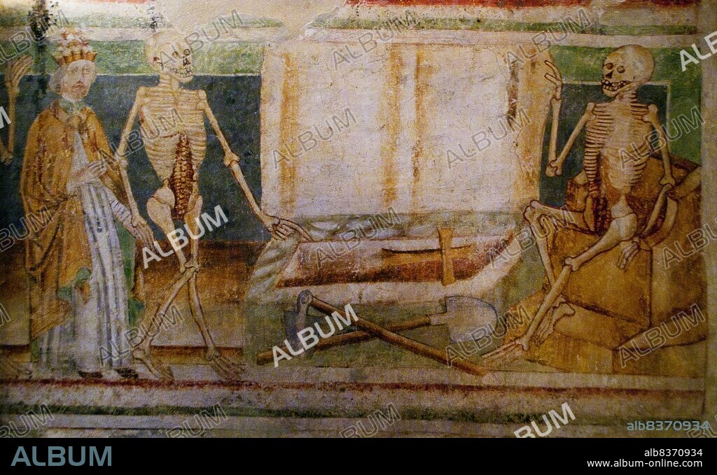 The 15th century Holy Trinity Church was built by the Neuhaus family and was consecrated in 1475. The church stands behind a wall that the local population built to protect itself from Turkish attacks in the 16th century.<br/><br/>. The interior is decorated with Gothic frescoes by the artist John of Kastav (Johannes de Castua), the most famous being <i>Danse Macabre</i> (Dance of Death), and completed in 1490.