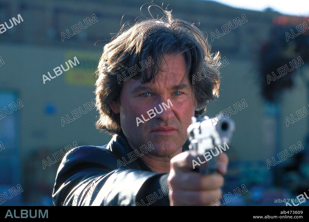 KURT RUSSELL en DARK BLUE, 2002, dirigida por RON SHELTON. Copyright UNITED ARTISTS.